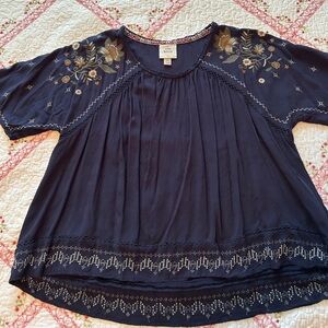 Knox Rose Navy Boho embroidered top. XL